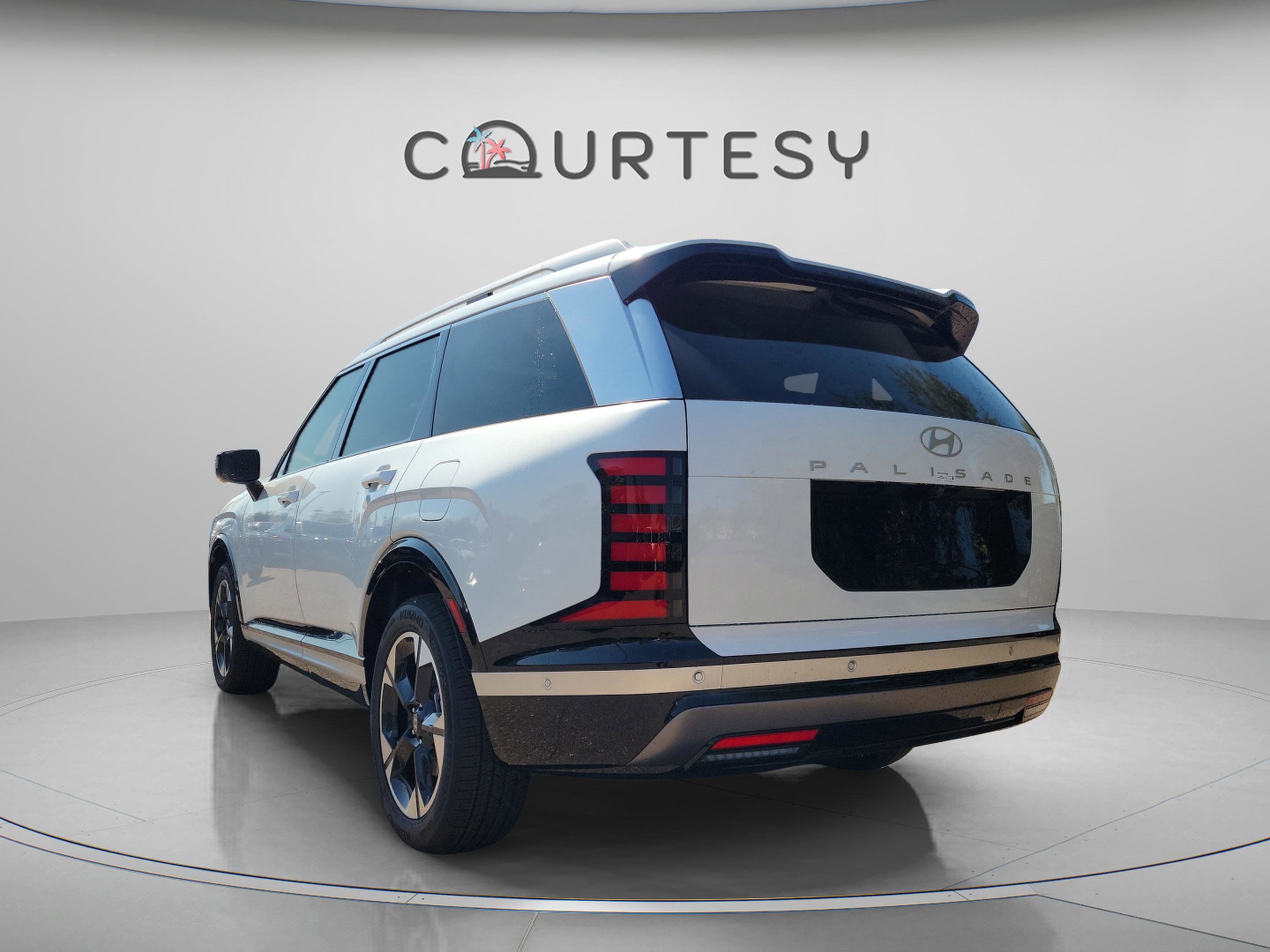 New 2026 Hyundai Palisade Limited image 3