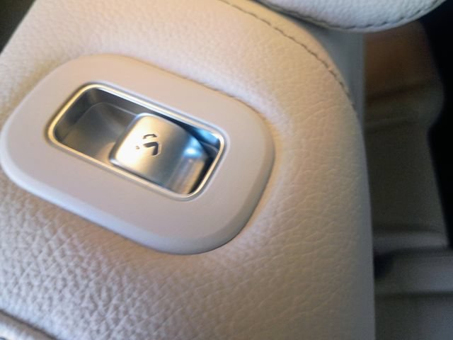 Used 2024 Mercedes-Benz GLS 580 4MATIC image 63