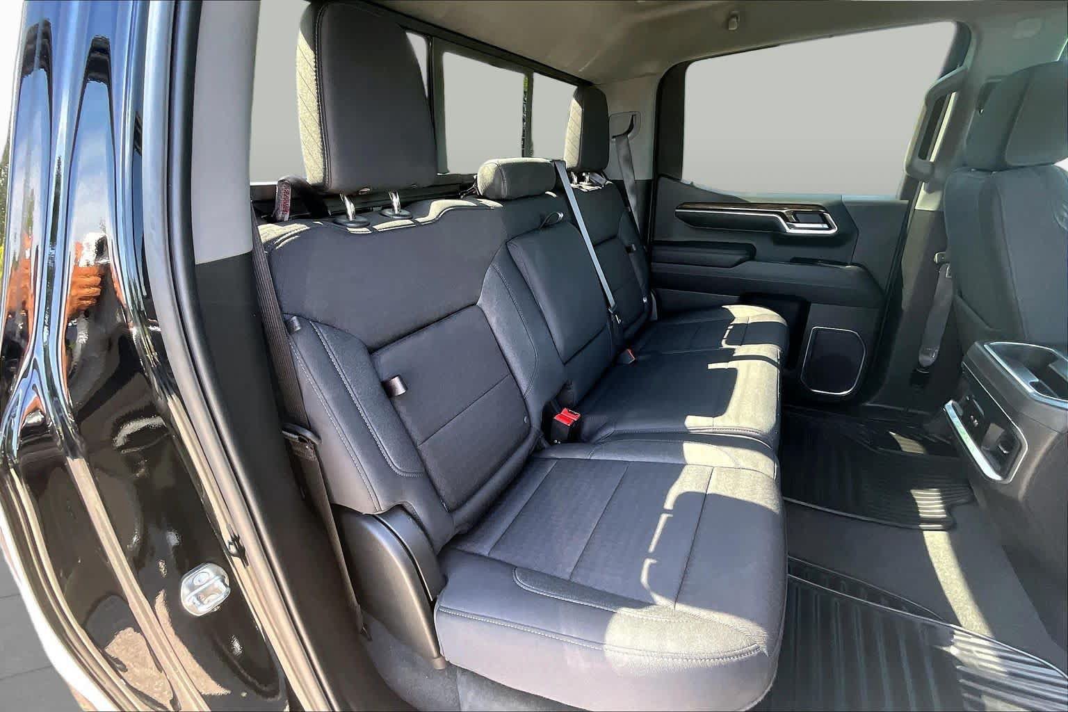 Used 2024 GMC Sierra 1500 Elevation w/ Preferred Package AWD/4WD image 19