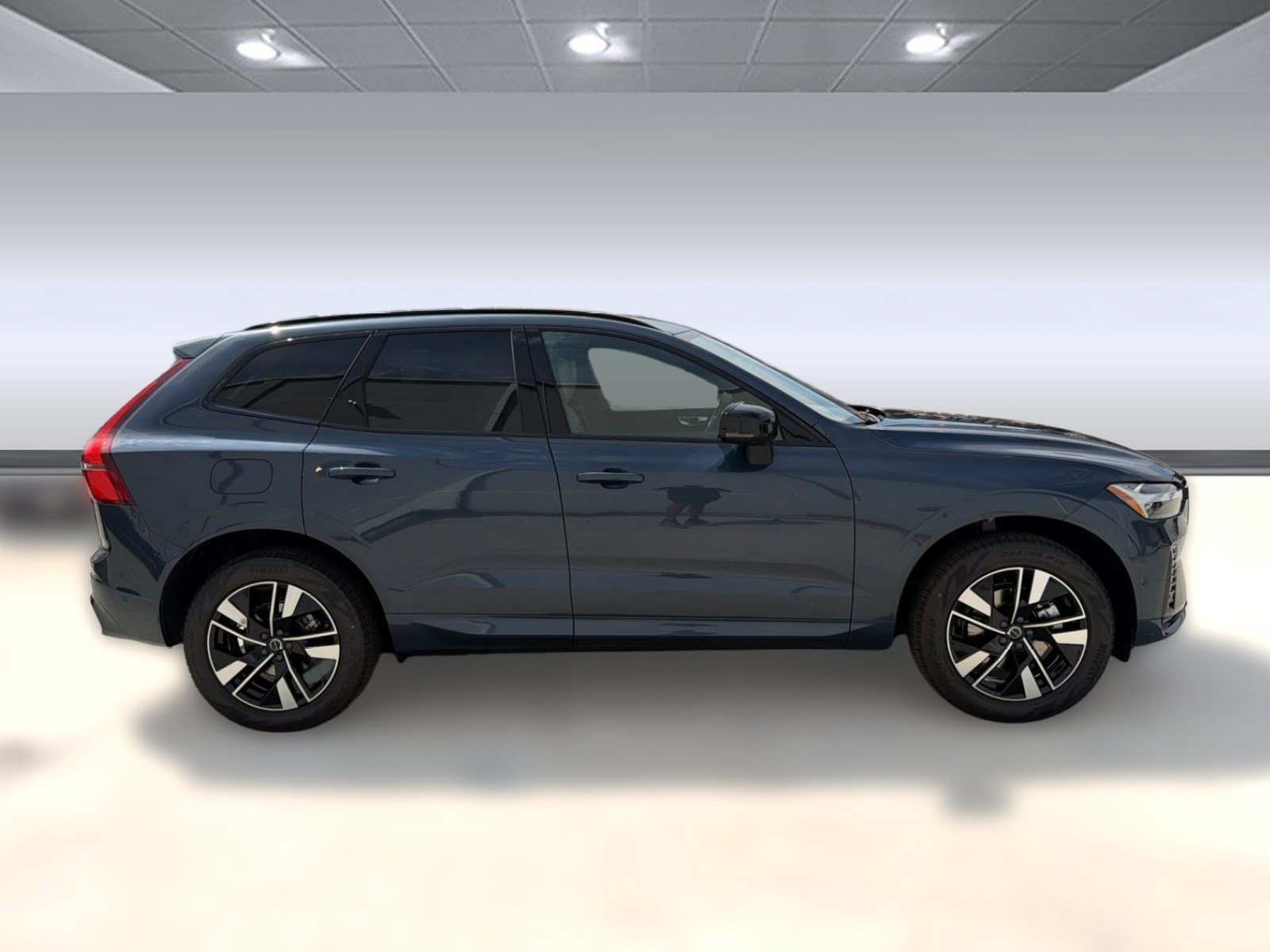 New 2026 Volvo XC60 B5 Plus w/ Climate Package AWD/4WD image 8