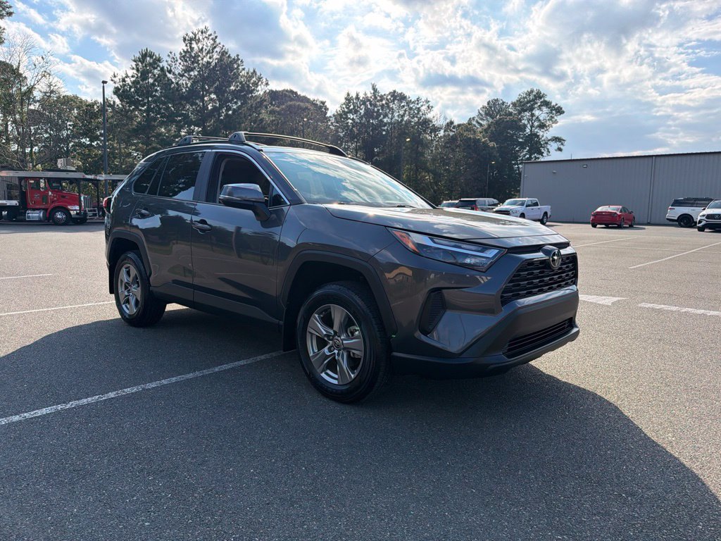 Used 2025 Toyota RAV4 XLE w/ Convenience Package AWD/4WD image 4