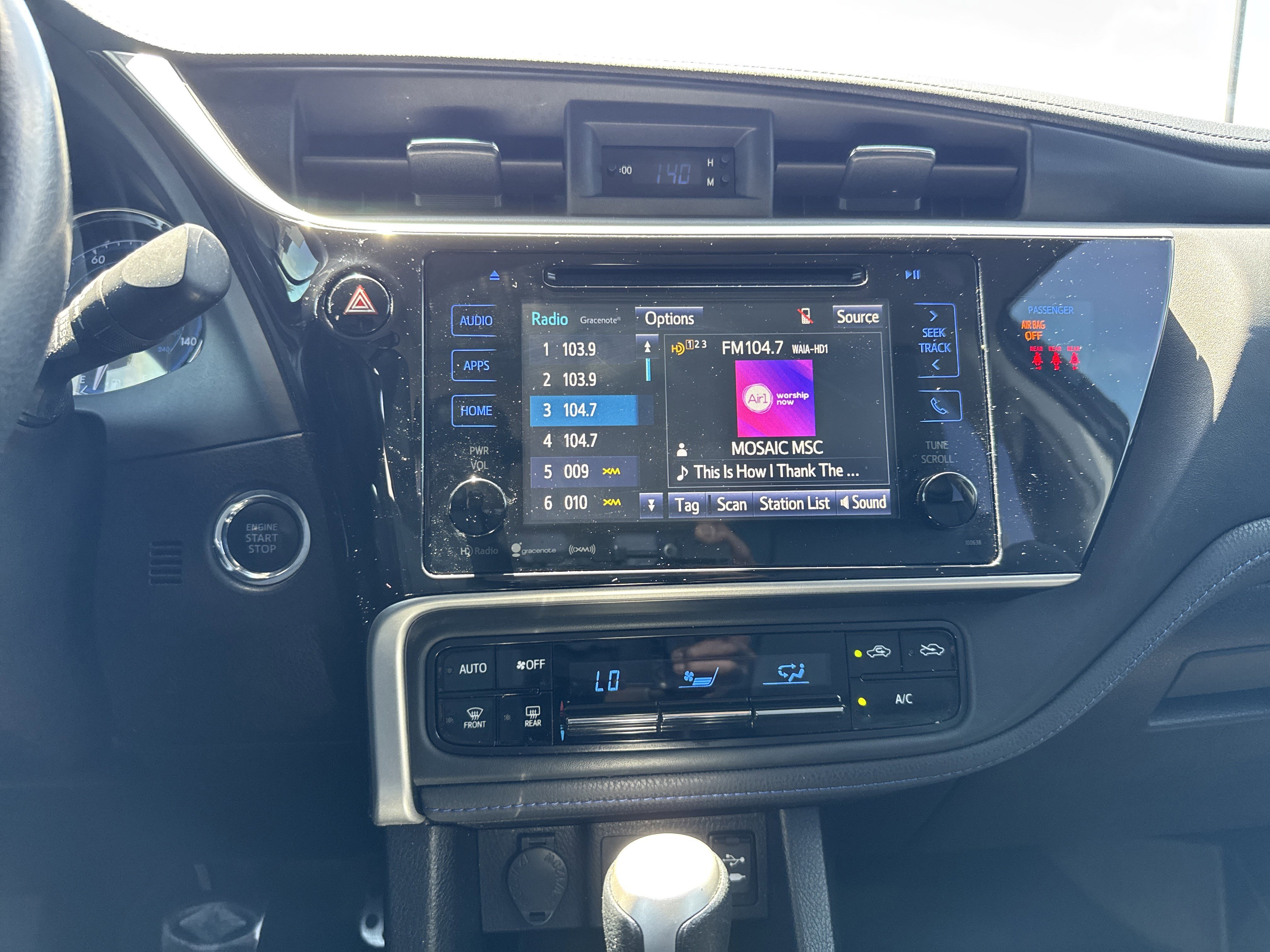Used 2019 Toyota Corolla SE w/ SE Premium Package FWD image 28