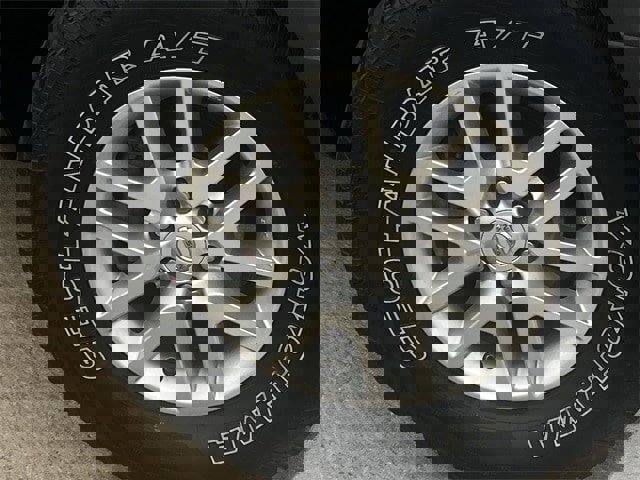 Used 2015 Nissan Frontier SV w/ SV Value Truck Package image 10