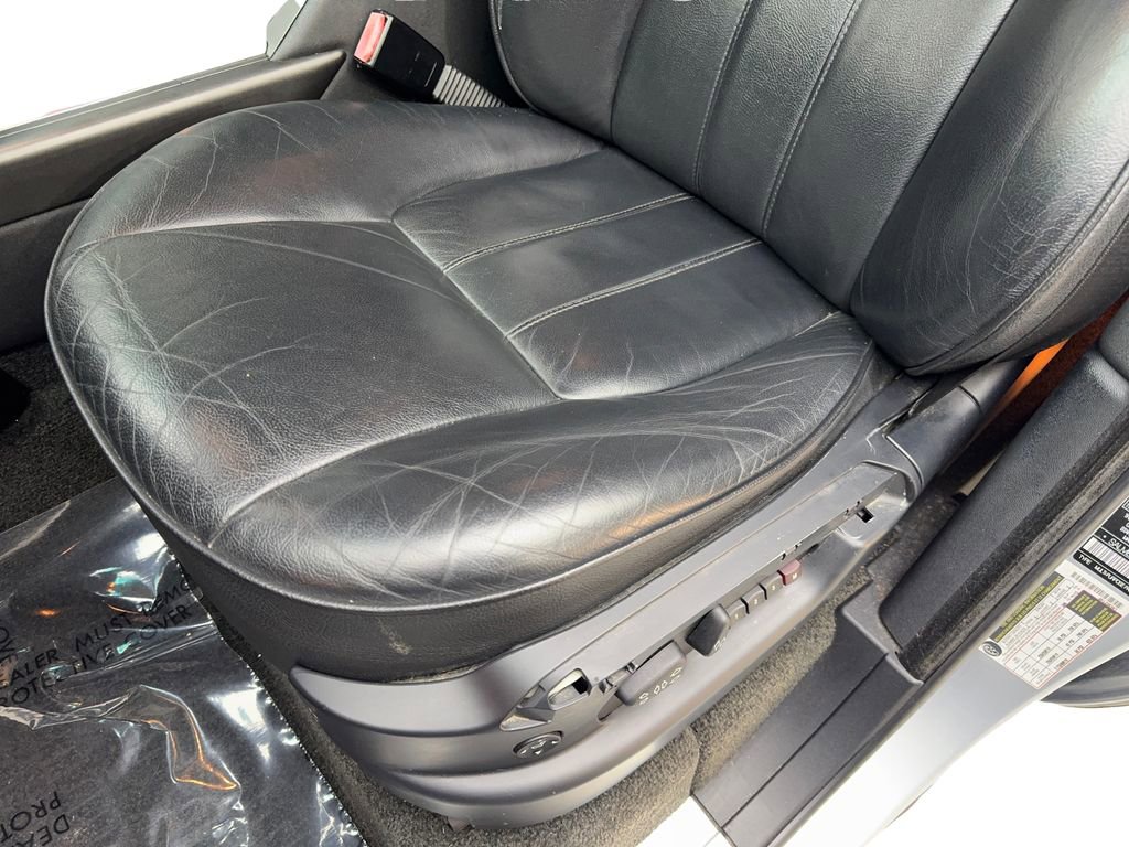 Used 2012 Land Rover Range Rover HSE image 25