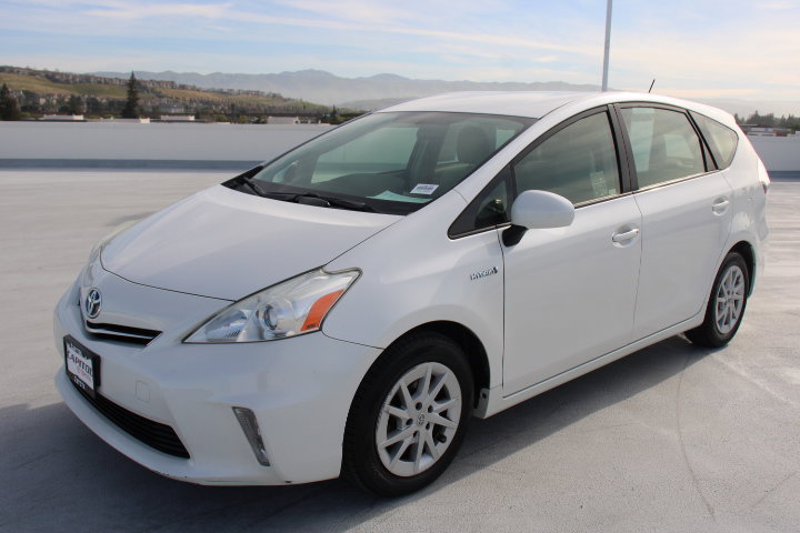 Used 2012 Toyota Prius V Three image 6