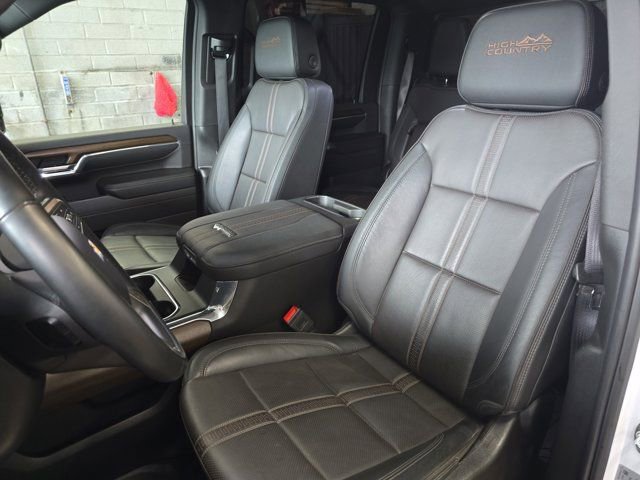 Used 2024 Chevrolet Silverado 2500 High Country w/ High Country Premium Package image 15