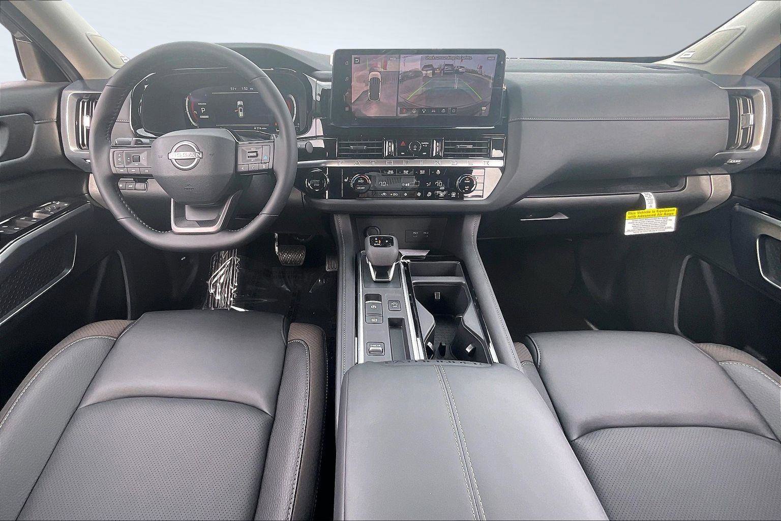 New 2026 Nissan Pathfinder SL image 6