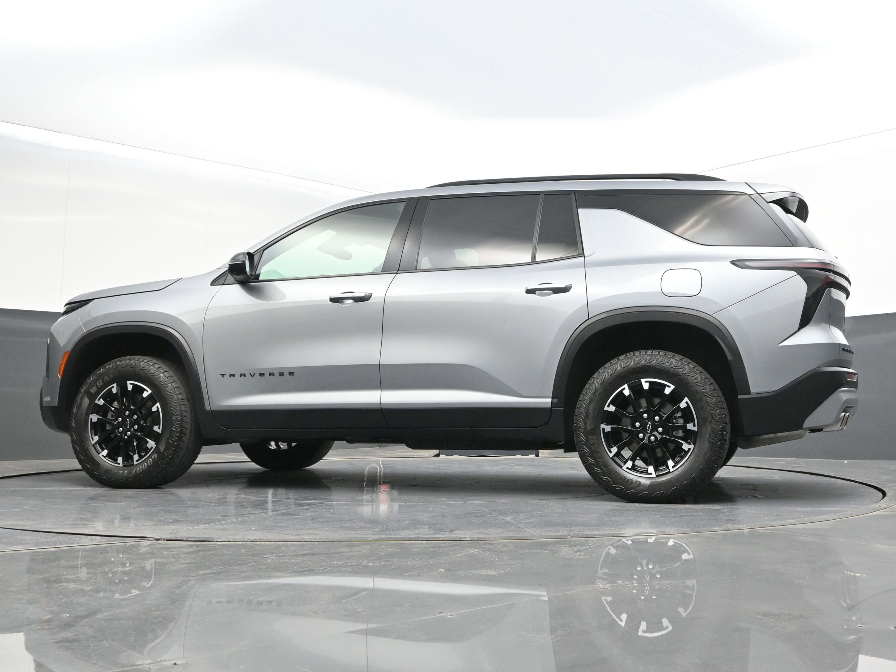 Certified 2024 Chevrolet Traverse Z71 AWD/4WD image 45