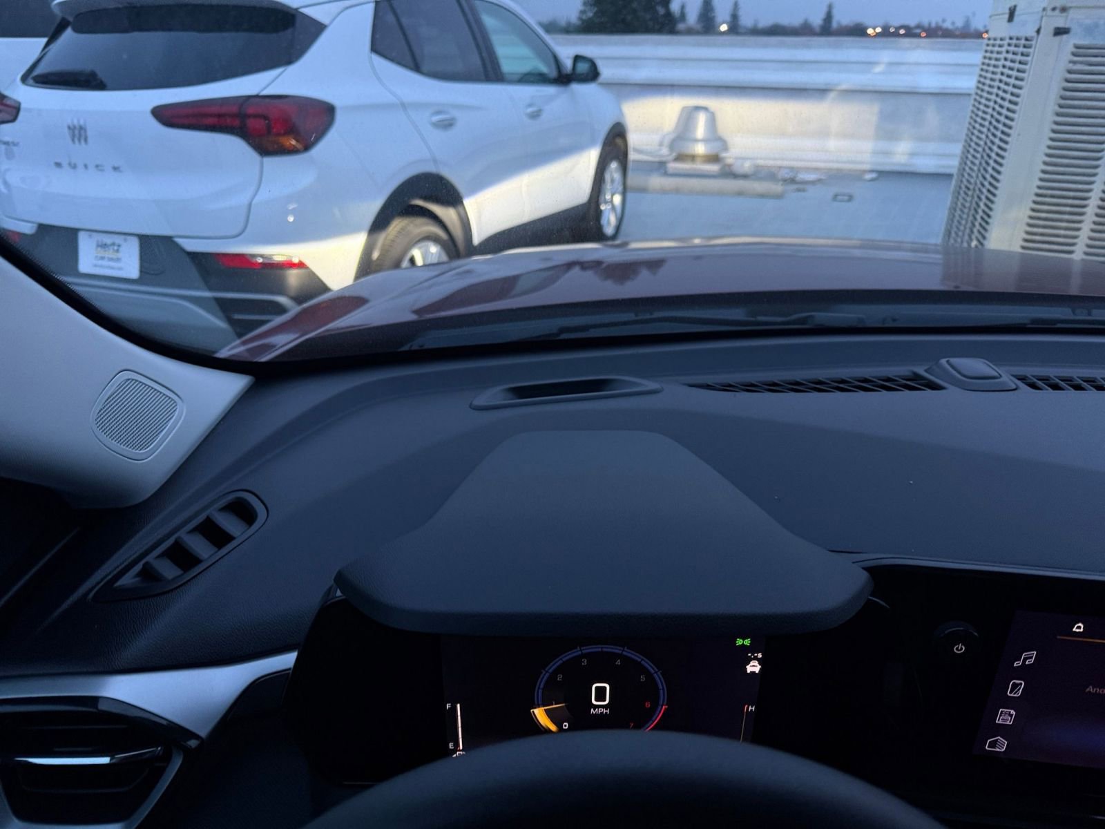 Used 2025 Chevrolet TrailBlazer LT image 33