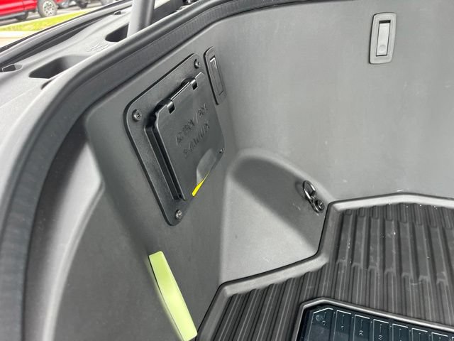 Used 2024 Ford F150 Lightning Platinum AWD/4WD image 10