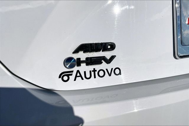 Used 2025 Toyota Camry LE AWD/4WD image 32