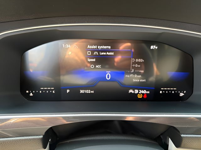 Certified 2024 Volkswagen Tiguan SE R-Line AWD/4WD image 15