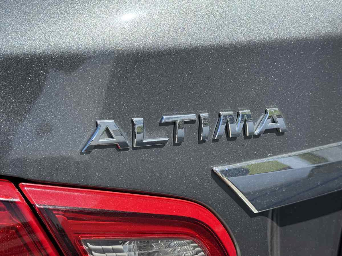 Used 2018 Nissan Altima 2.5 S FWD image 9