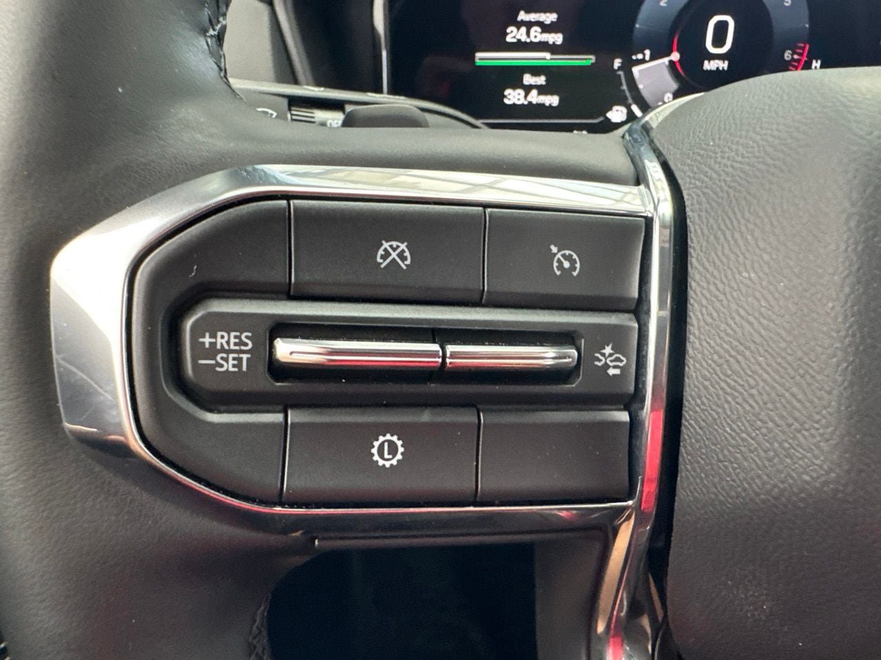 Used 2025 GMC Terrain Elevation w/ Technology Package II AWD/4WD image 18