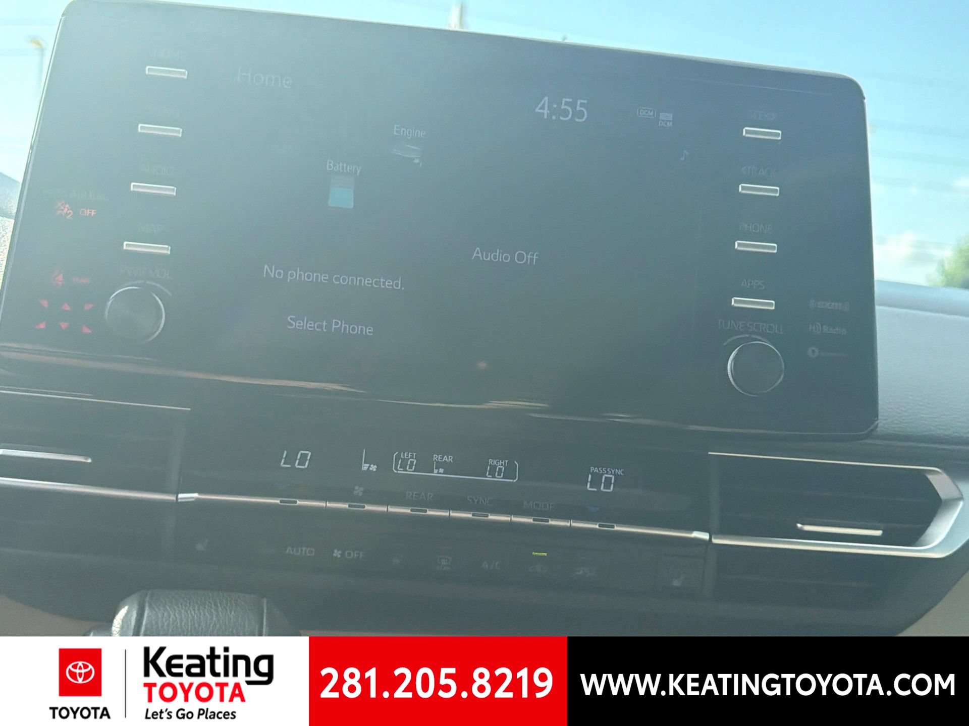 Used 2024 Toyota Sienna XLE FWD image 17