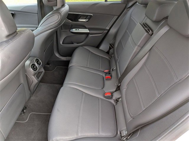 Used 2024 Mercedes-Benz GLC 300 4MATIC image 27