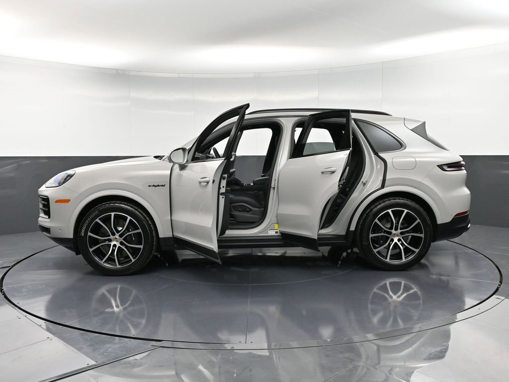New 2026 Porsche Cayenne E-Hybrid image 39