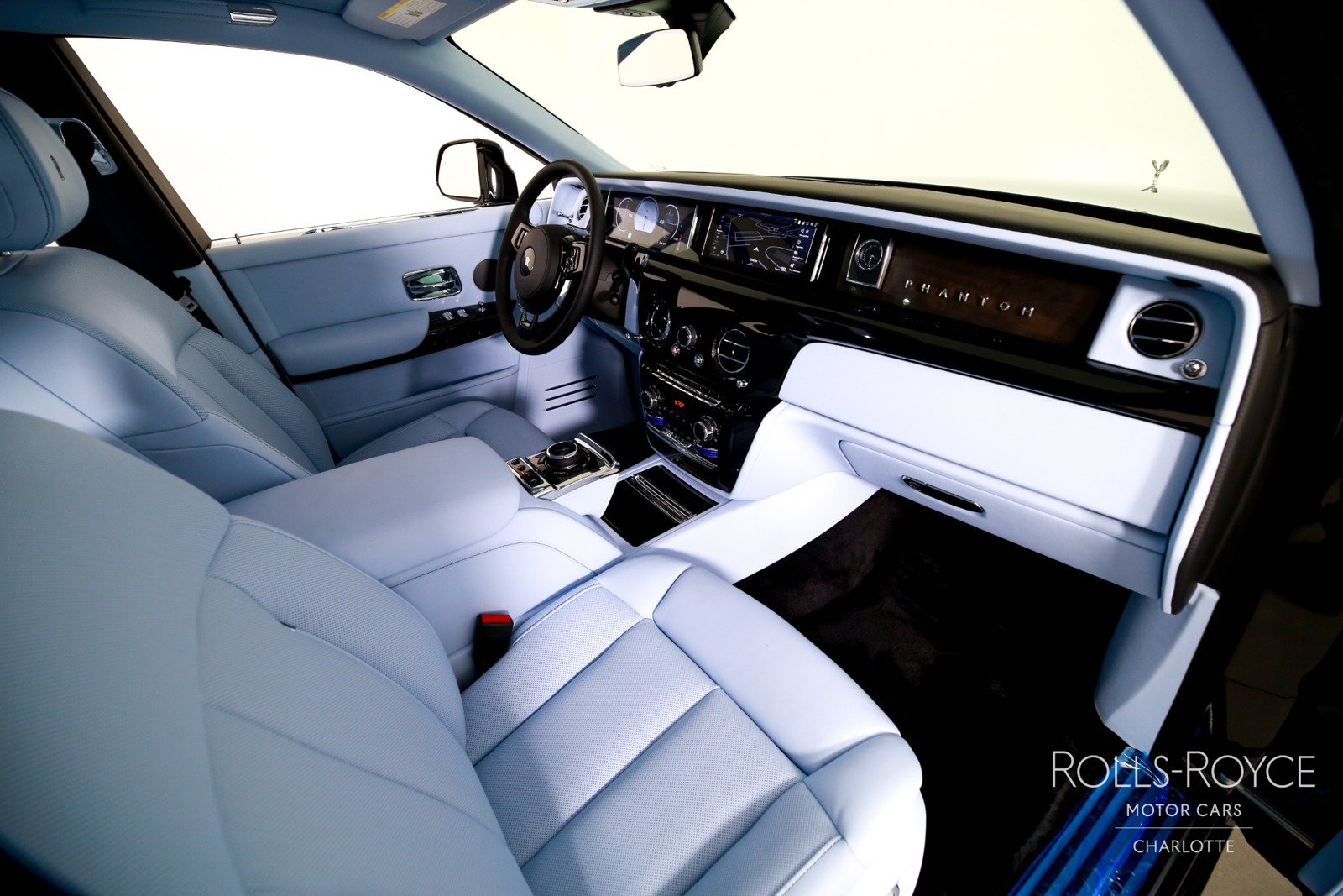 New 2027 Rolls-Royce Phantom Sedan RWD image 36