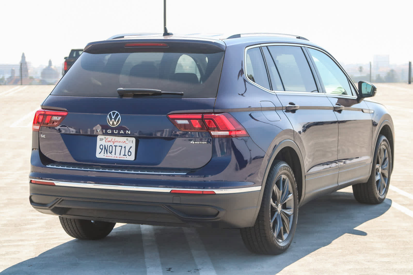 Used 2022 Volkswagen Tiguan SE image 6