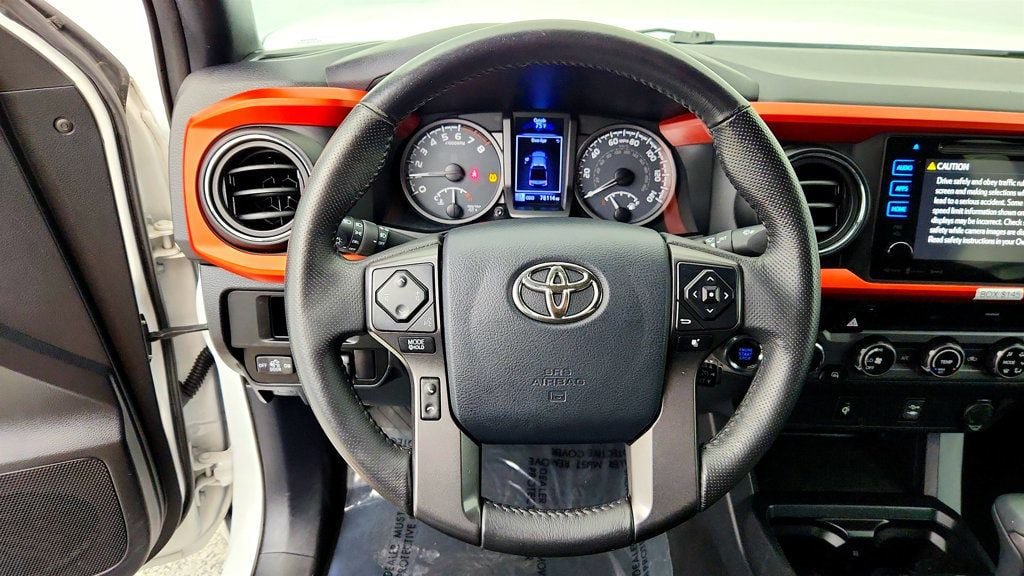 Used 2017 Toyota Tacoma TRD Off-Road w/ Tow Package (A/T) AWD/4WD image 13