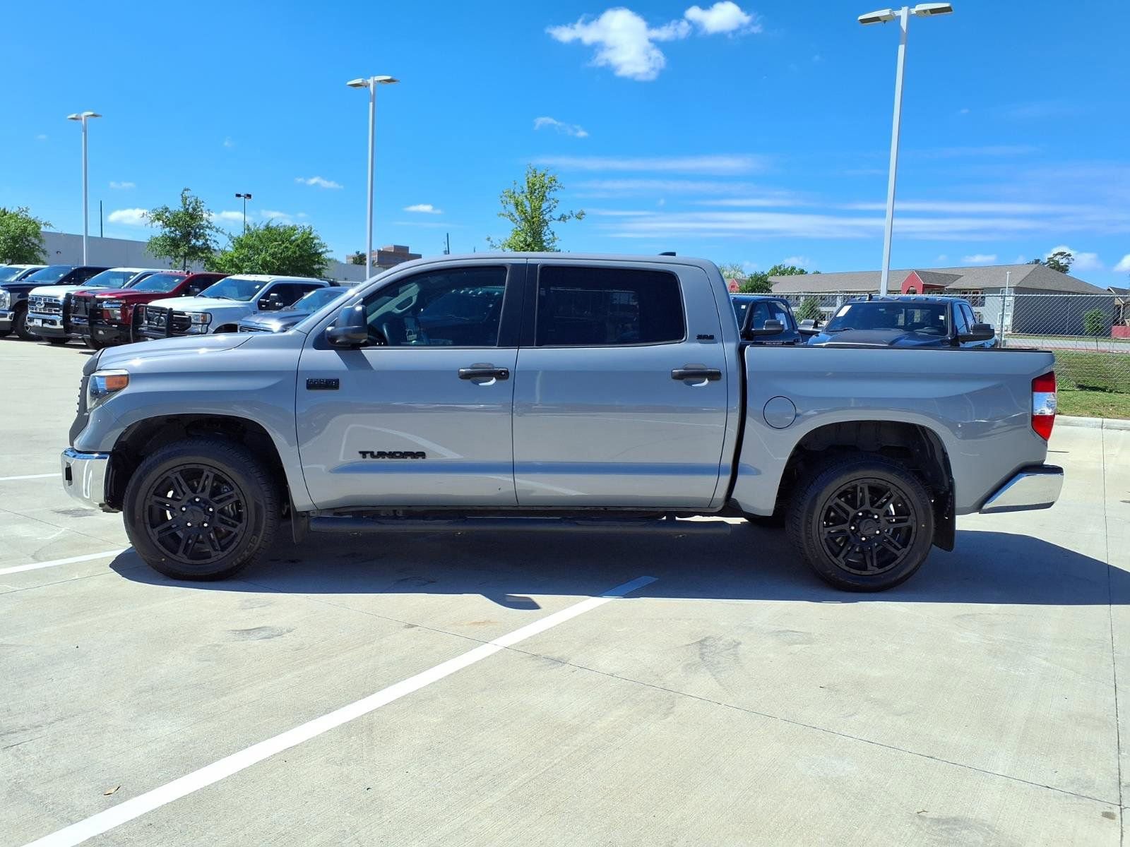Used 2020 Toyota Tundra SR5 w/ SR5 Upgrade Package image 8