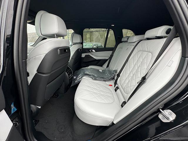 New 2026 BMW X5 xDrive40i w/ M Sport Package image 5