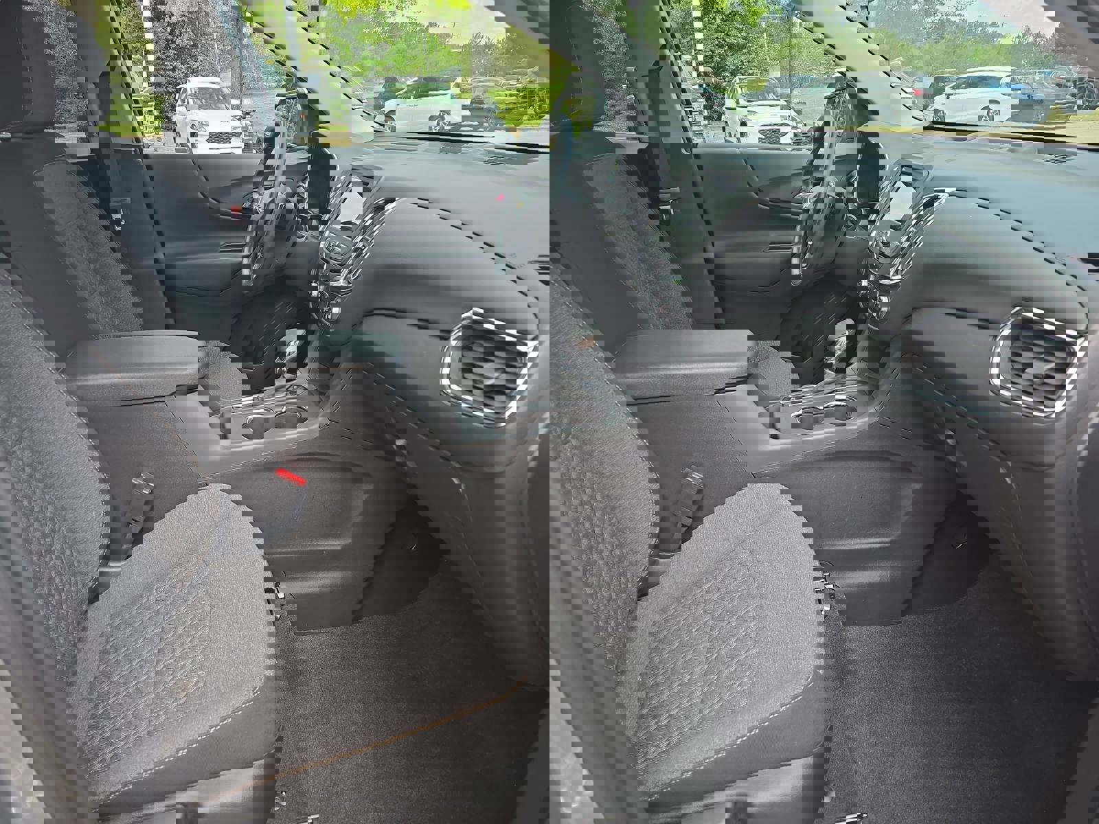 Used 2023 Chevrolet Equinox LT w/ LPO, Floor Liner Package image 10