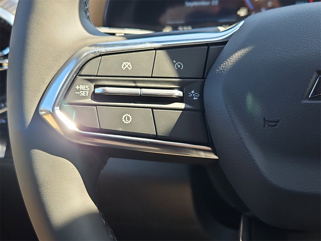 New 2026 Chevrolet Equinox ACTIV w/ LPO, Floor Liner Package image 16