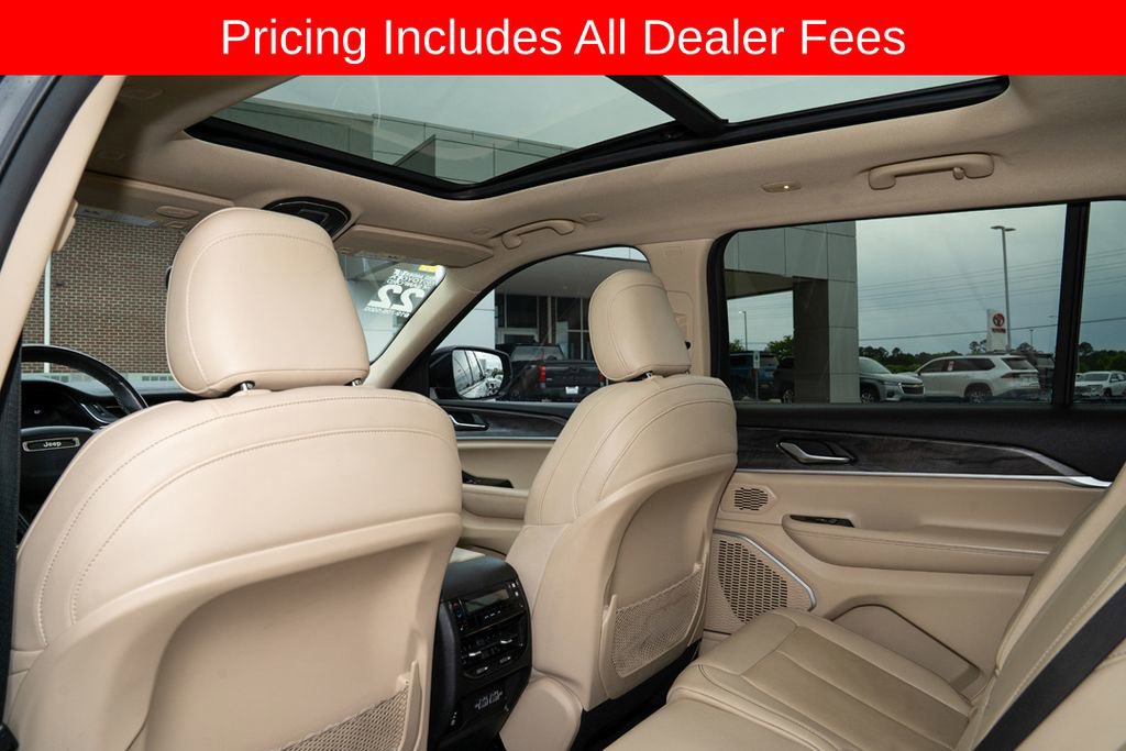 Used 2022 Jeep Grand Cherokee L Limited AWD/4WD image 11