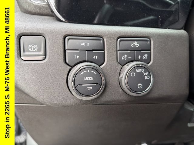 Used 2025 Chevrolet Silverado 1500 LT AWD/4WD image 27