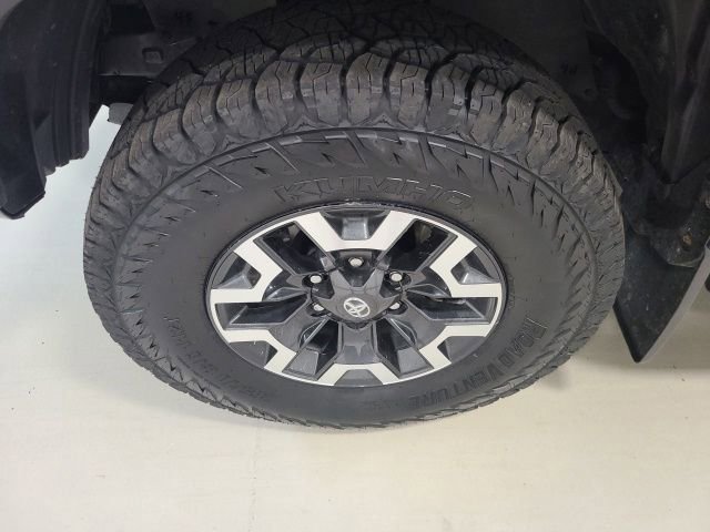 Used 2023 Toyota Tacoma TRD Off-Road AWD/4WD image 38