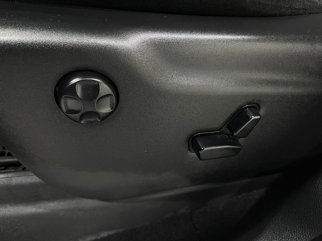 Used 2020 Jeep Grand Cherokee Limited X image 18