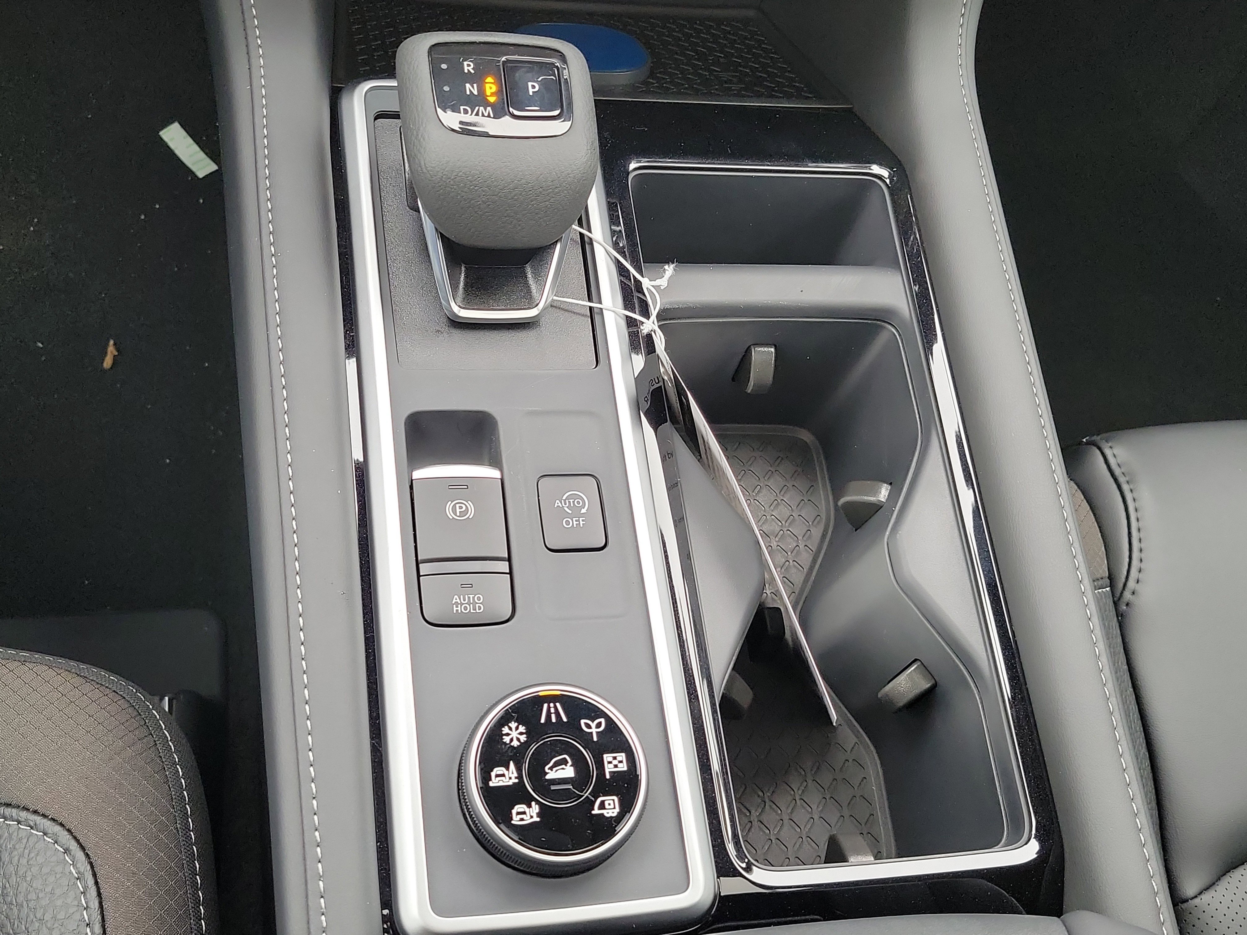 New 2026 Nissan Pathfinder SL w/ SL Premium Package image 21