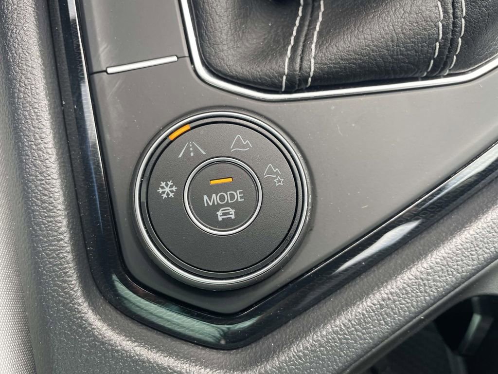 Used 2025 Volkswagen Taos S AWD/4WD image 29