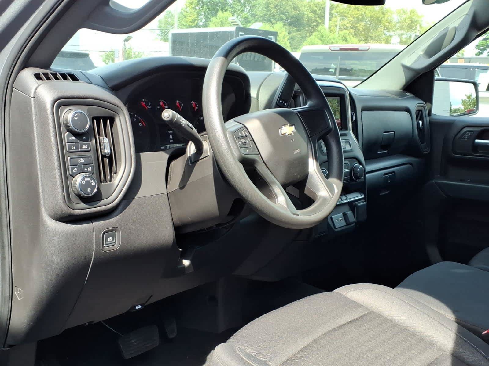 Certified 2025 Chevrolet Silverado 1500 Custom AWD/4WD image 9