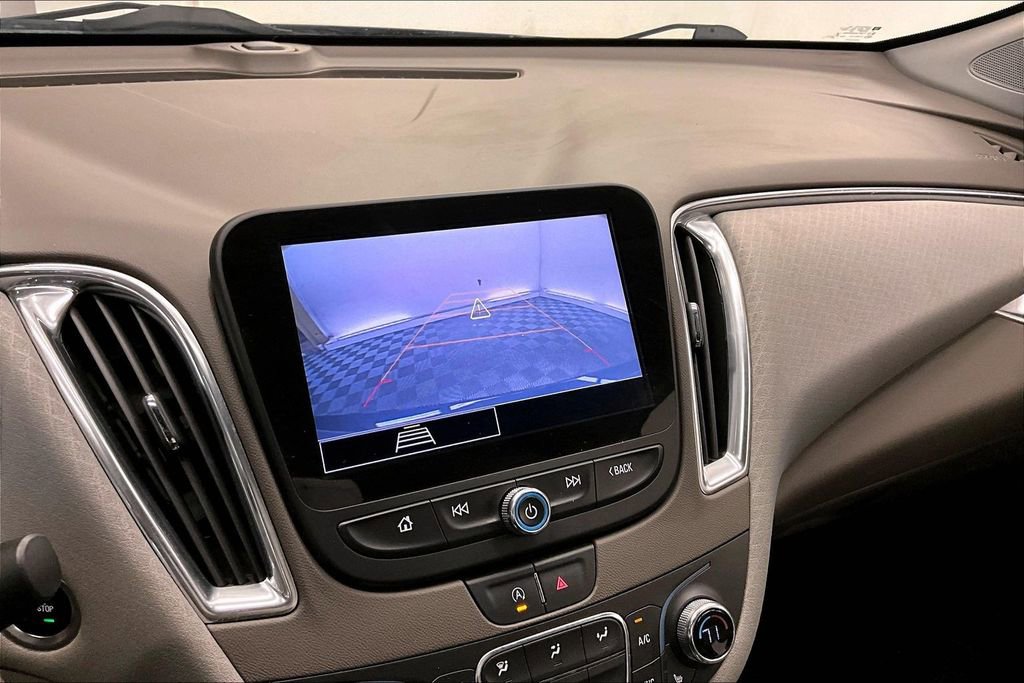 Used 2021 Chevrolet Malibu LT FWD image 20