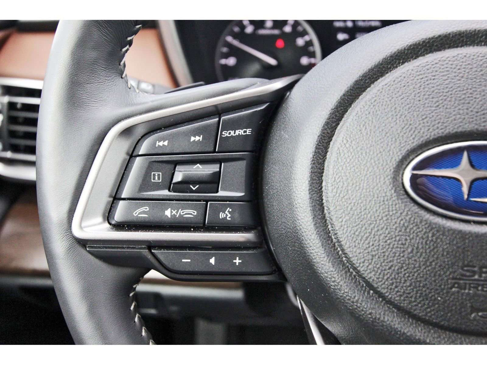 Used 2025 Subaru Outback Touring image 15