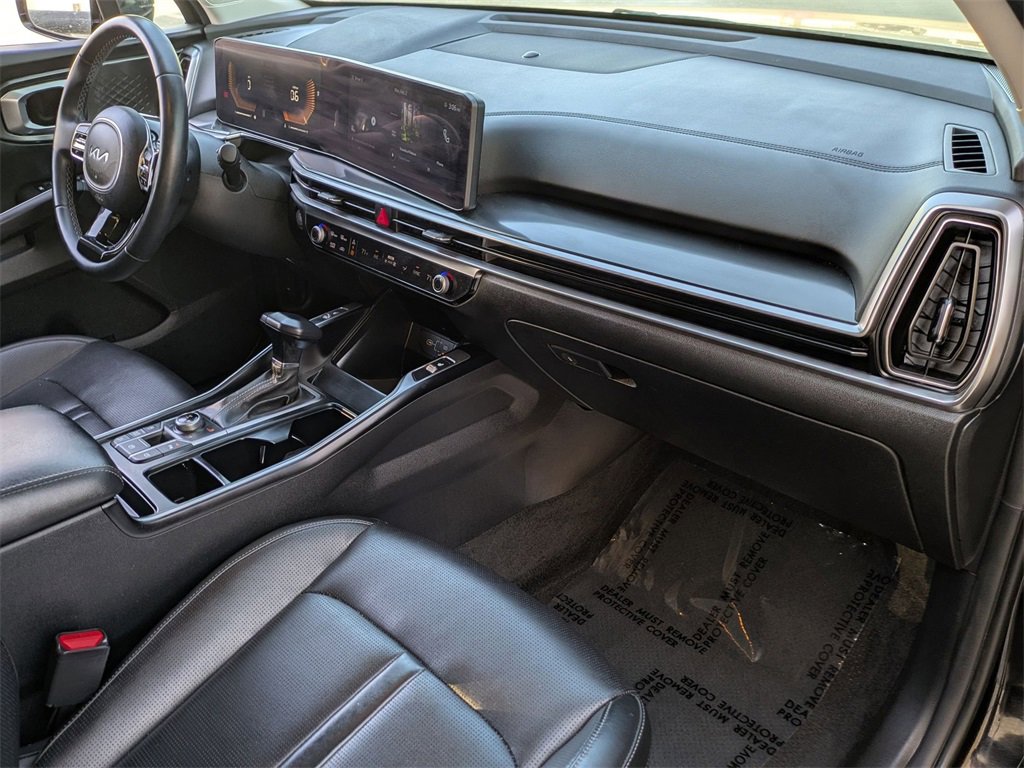 Used 2024 Kia Sorento S image 29