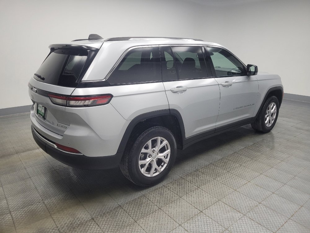 Used 2022 Jeep Grand Cherokee Limited image 10