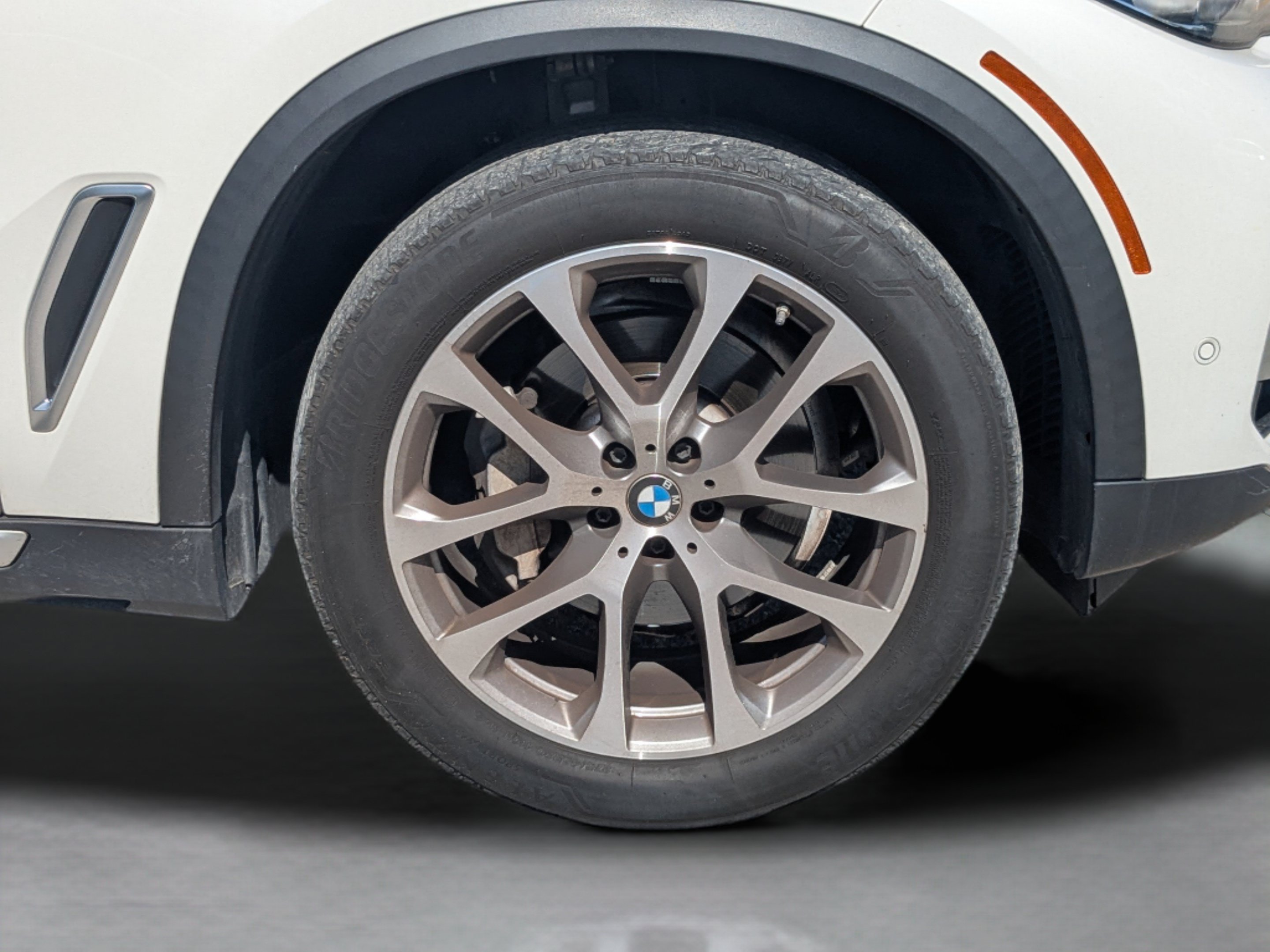 Used 2023 BMW X5 xDrive40i w/ Premium Package AWD/4WD image 29