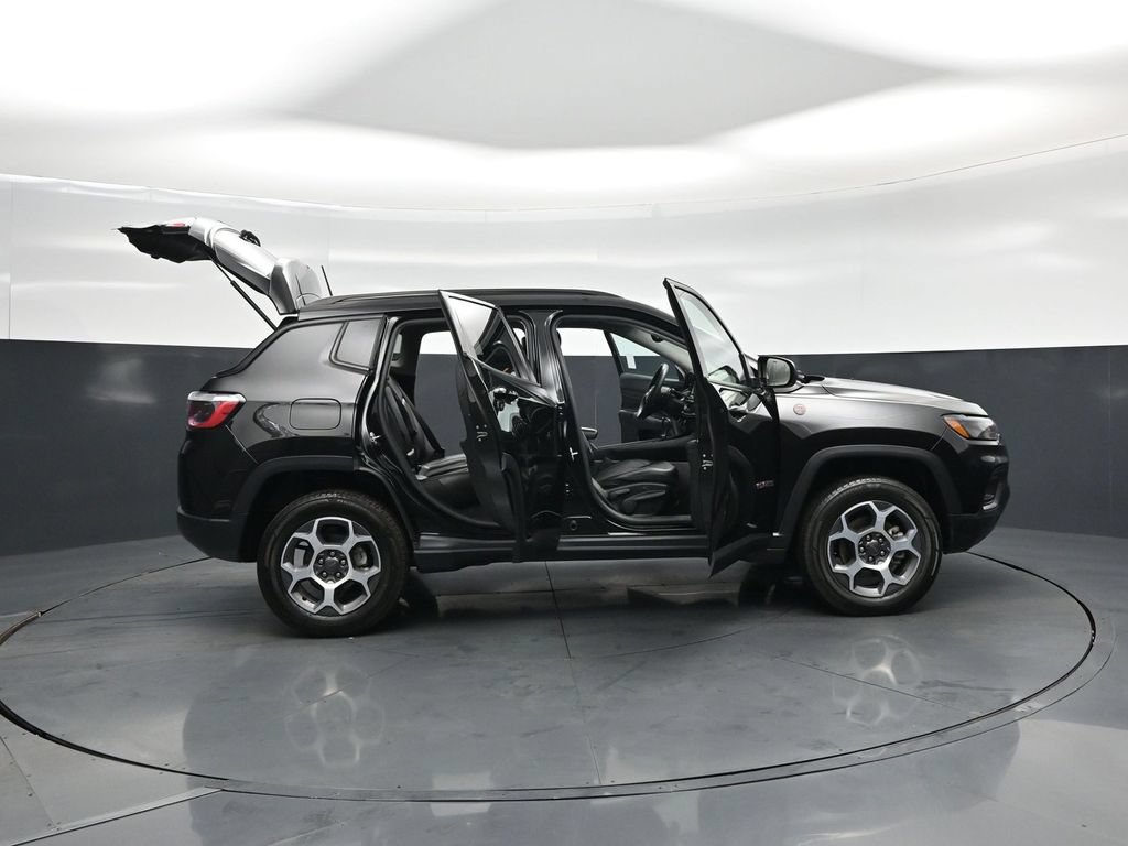Used 2022 Jeep Compass Trailhawk AWD/4WD image 4