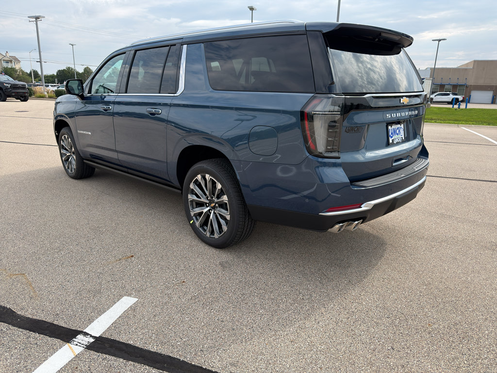 New 2026 Chevrolet Suburban High Country AWD/4WD image 3