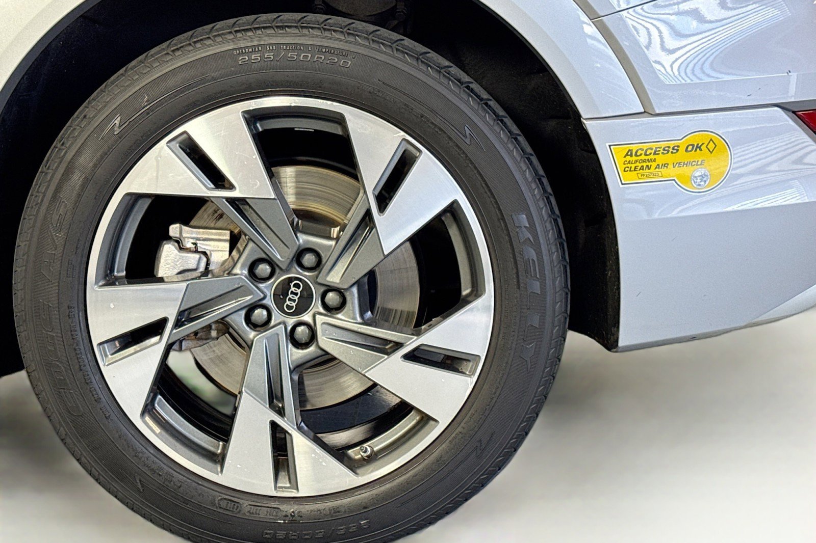 Used 2022 Audi e-tron Premium image 29