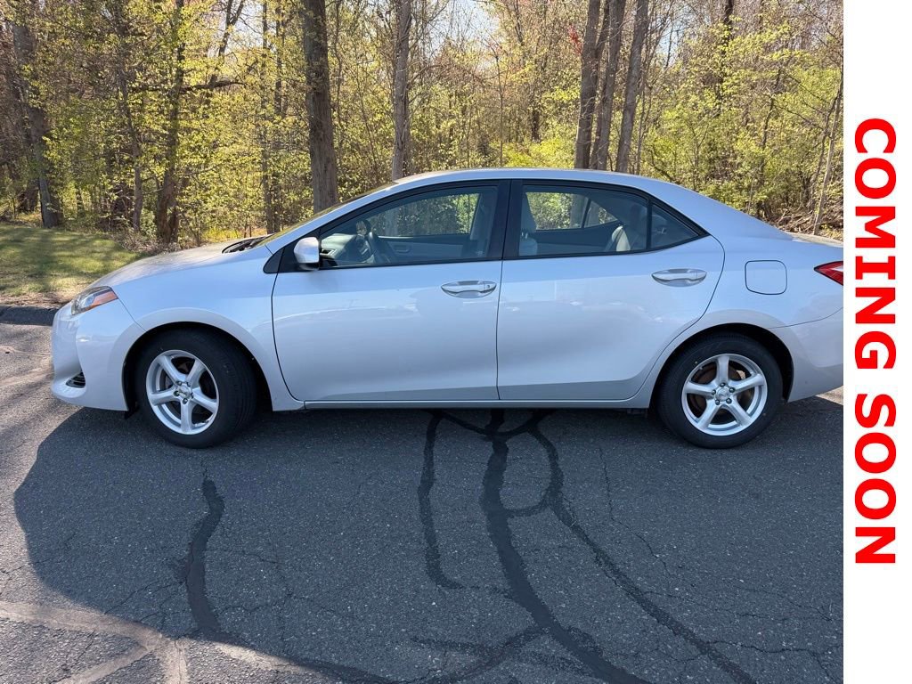 Used 2017 Toyota Corolla LE FWD image 5