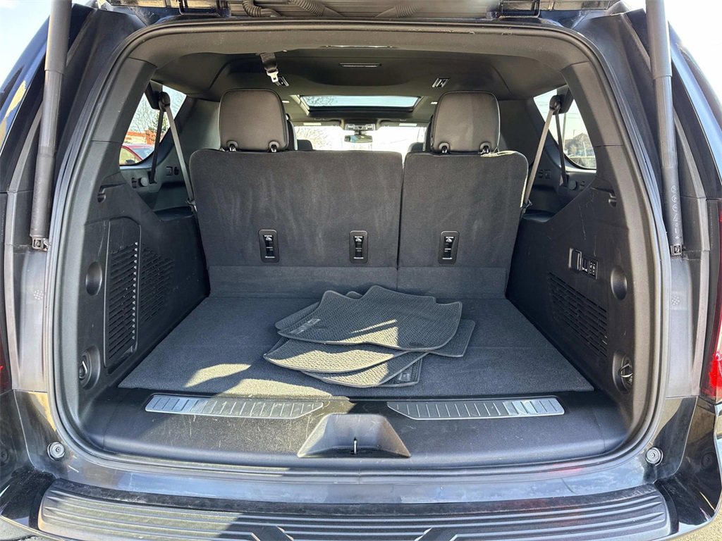 Used 2022 GMC Yukon XL Denali image 14