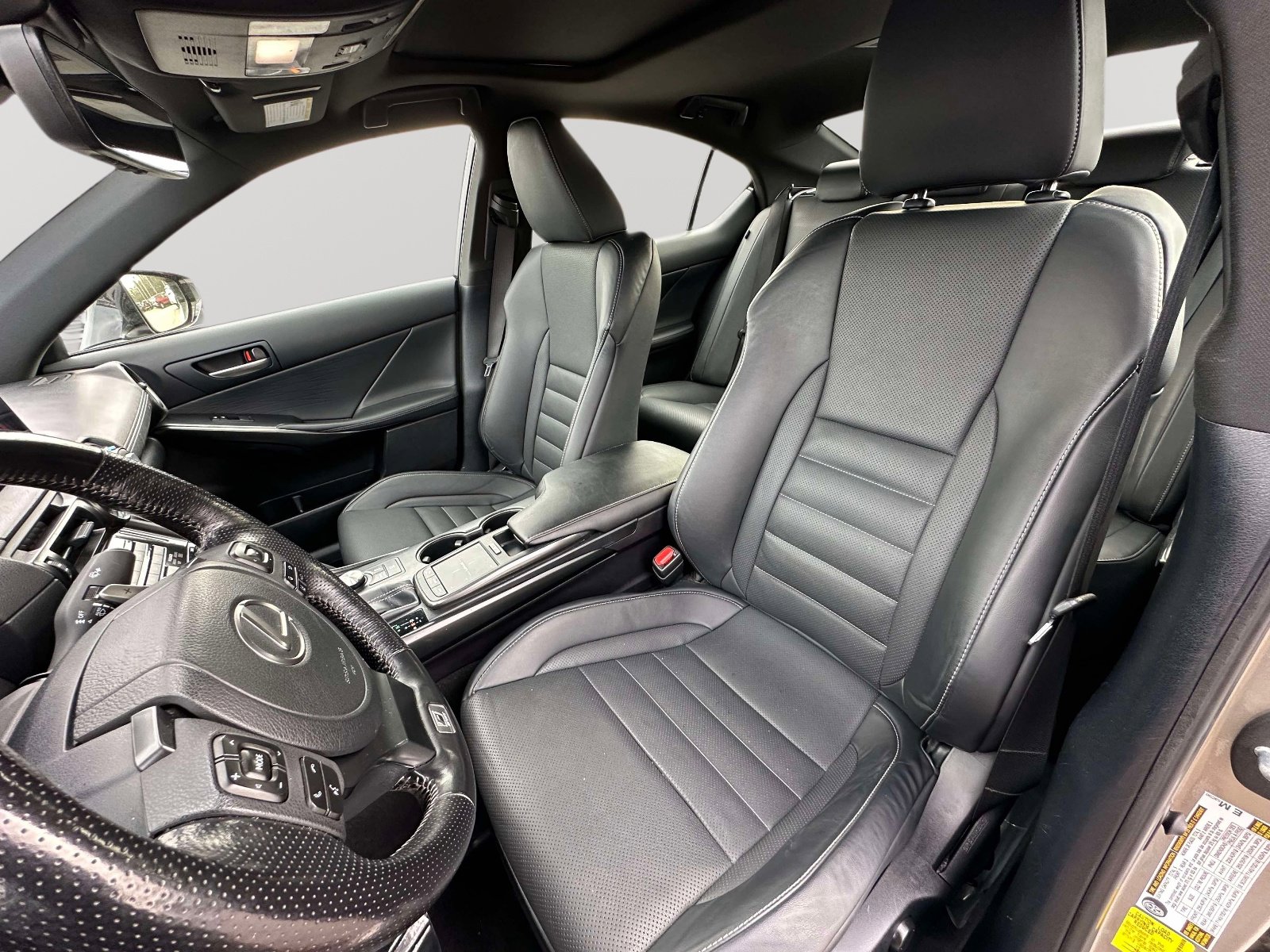 Used 2023 Lexus IS 500 image 24