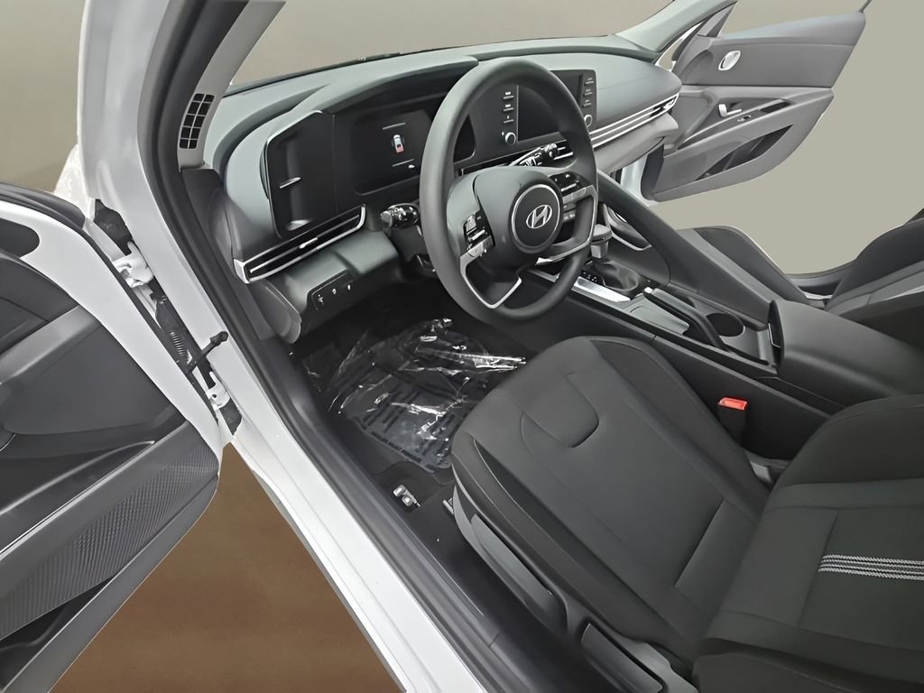 New 2026 Hyundai Elantra SE FWD image 31
