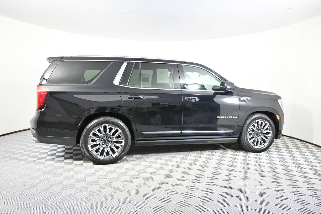 Used 2024 GMC Yukon Denali Ultimate AWD/4WD image 7