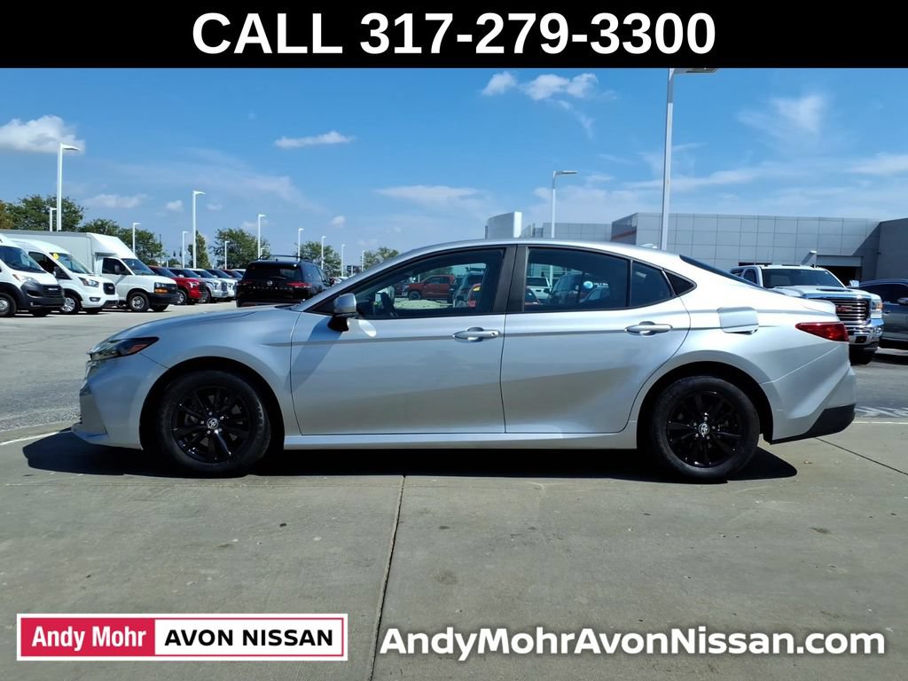 Used 2025 Toyota Camry LE FWD image 5