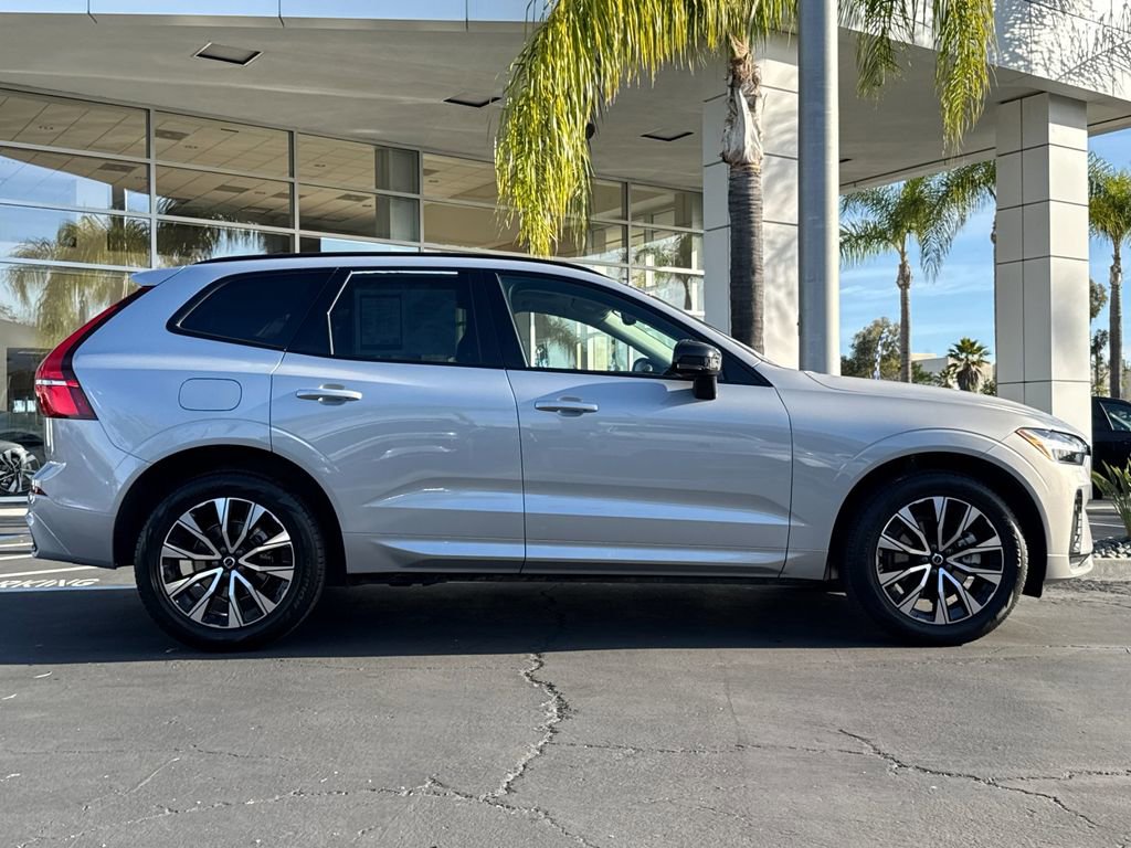 Certified 2025 Volvo XC60 B5 Core AWD/4WD image 6